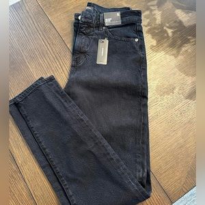 NWT express 90s skinny high rise in washed black size 6long